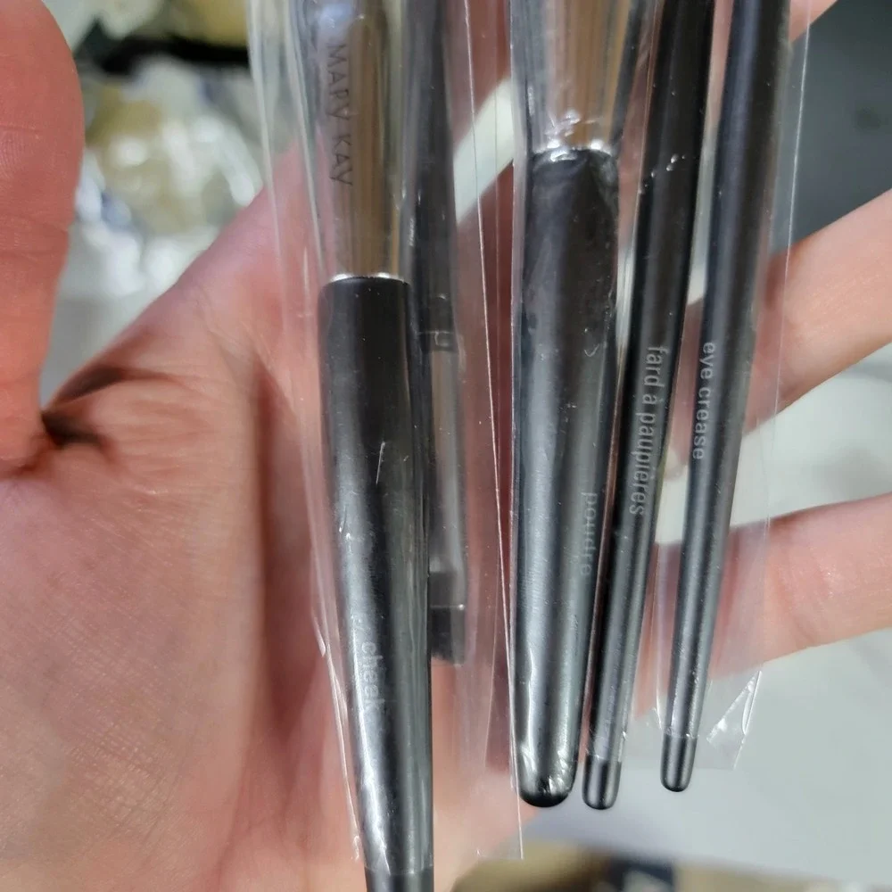 Discontinued mary kay brush set‎ makeup